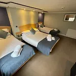 The George Hotel 3*