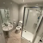 The George Hotel