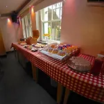 Hotel The George 3*