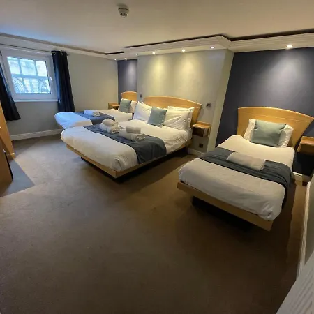 The George Hotel 3*