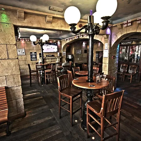 The George ويتبي