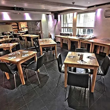 The George Hotel