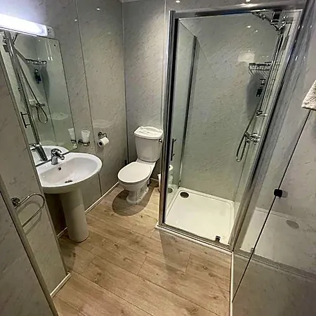 The George 3*