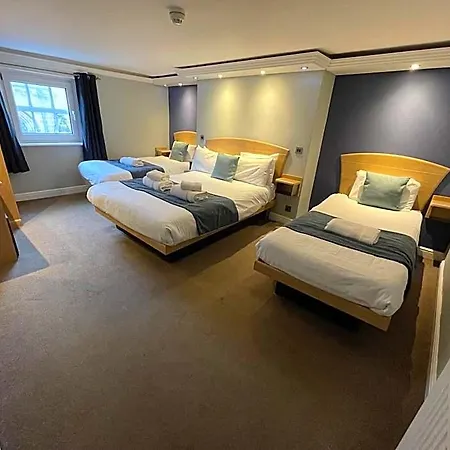 The George 3*