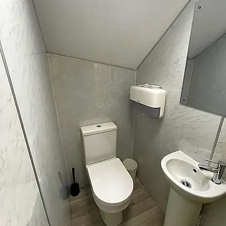 The George Hotel 3*
