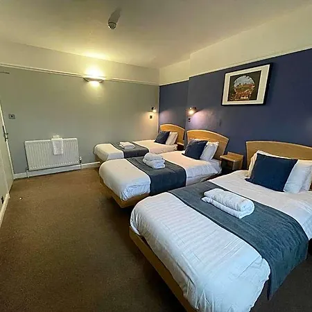 The George 3*