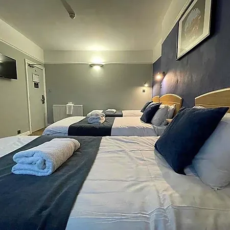 Szálloda The George 3*