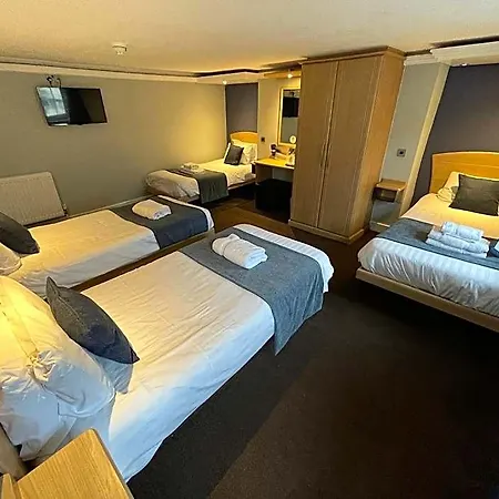 The George 3*
